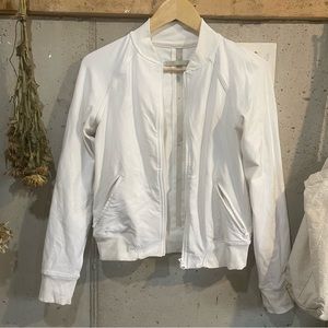 Lululemon White Athletic Bomber Jack 4 6 8 Small Medium workout